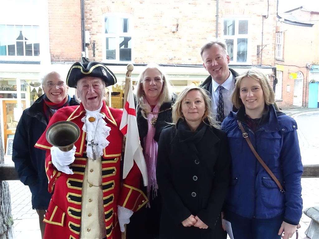 Bill the Bell welcomes Bill Wiggin, Town Mayor and Breakfast Week representatives Karen and Sara