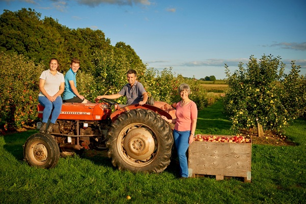 Members of the Skittery Family at Birchley